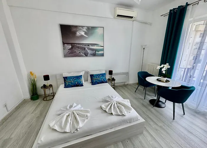 Old Center Apartment *