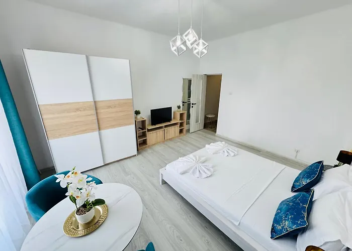 Old Center Apartment