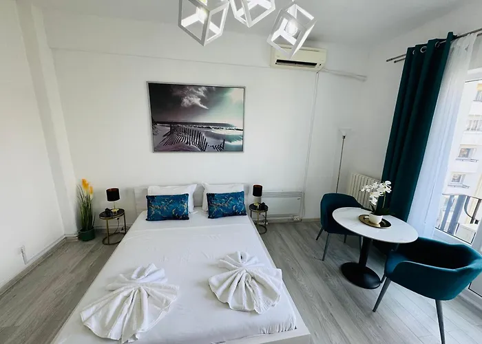 Old Center Apartment *