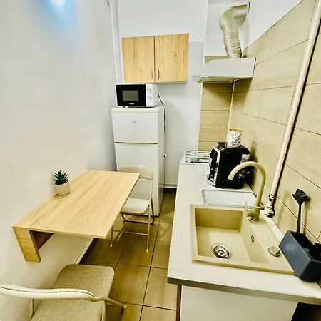 Old Center Apartman Bukarest
